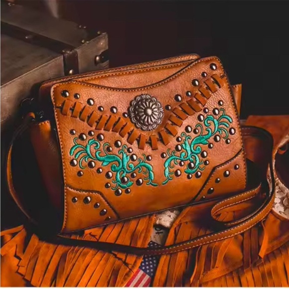 Embroidered Western Leather Bag - Picture 3 of 12